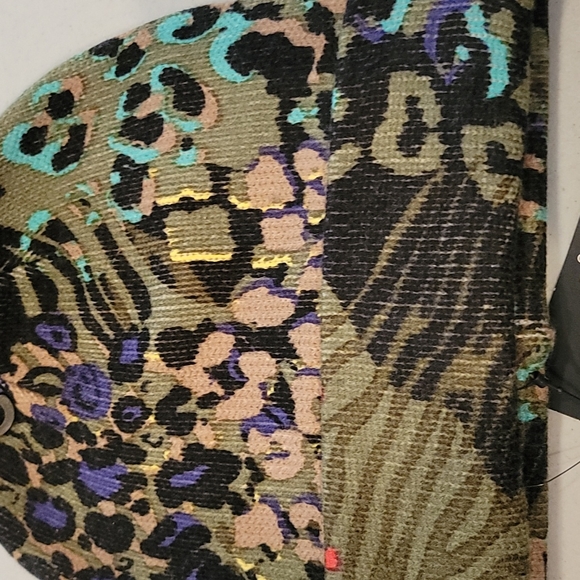 NWT 2pc Desigual hat and hand warmer set main image 4
